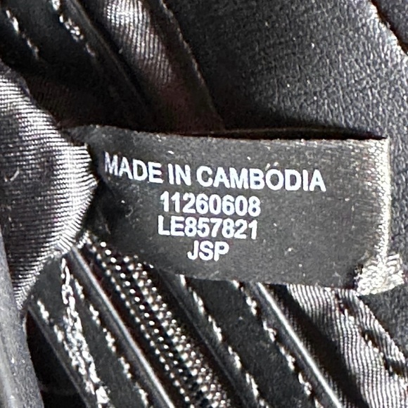 GUESS Black Quilted Crossbody Bag - Picture 3 of 6